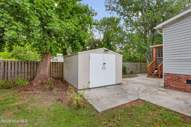 201 Blue Fan Street, Surf City, NC 28445