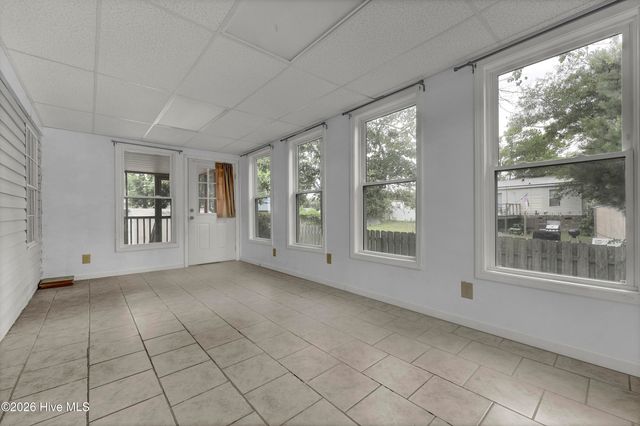 201 Blue Fan Street, Surf City, NC 28445