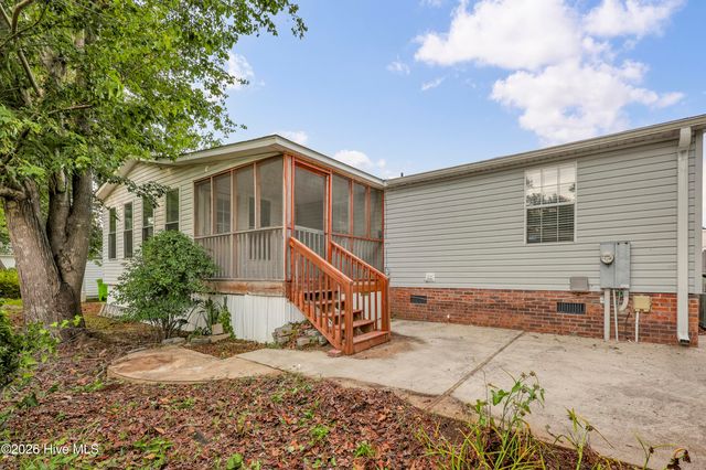 201 Blue Fan Street, Surf City, NC 28445