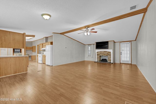 201 Blue Fan Street, Surf City, NC 28445
