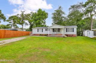 201 Blue Fan Street, Surf City, NC 28445