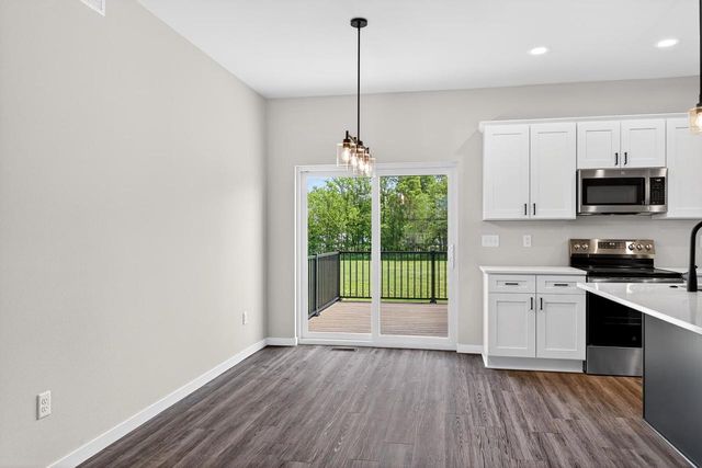 2004 W 4th Avenue, Brodhead, WI 53520