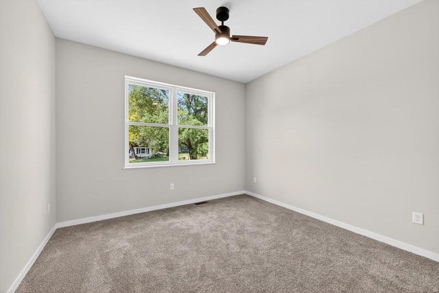 2004 W 4th Avenue, Brodhead, WI 53520