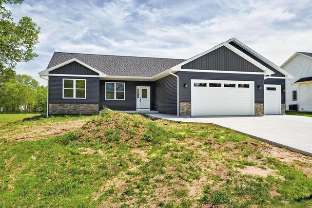 2004 W 4th Avenue, Brodhead, WI 53520