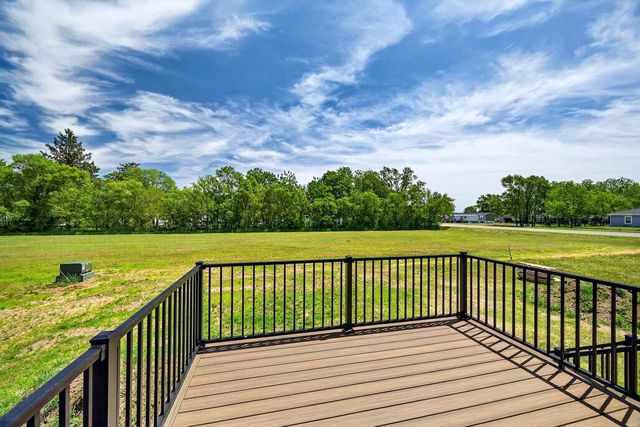 2004 W 4th Avenue, Brodhead, WI 53520