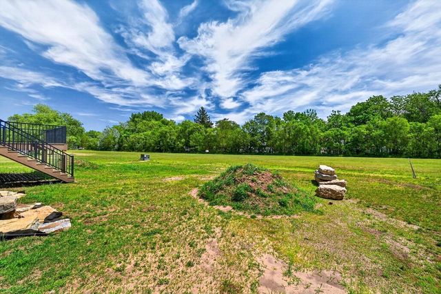 2004 W 4th Avenue, Brodhead, WI 53520
