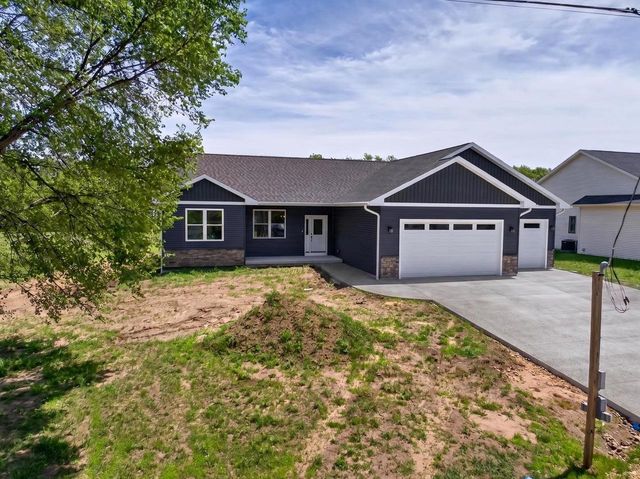 2004 W 4th Avenue, Brodhead, WI 53520