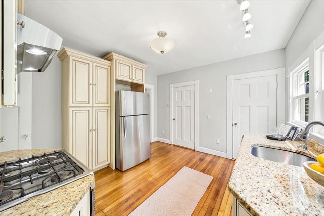 42 Roslin St, Boston, MA 02124