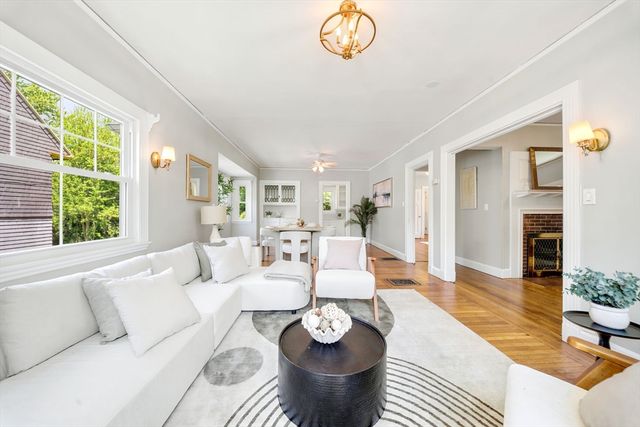 42 Roslin St, Boston, MA 02124