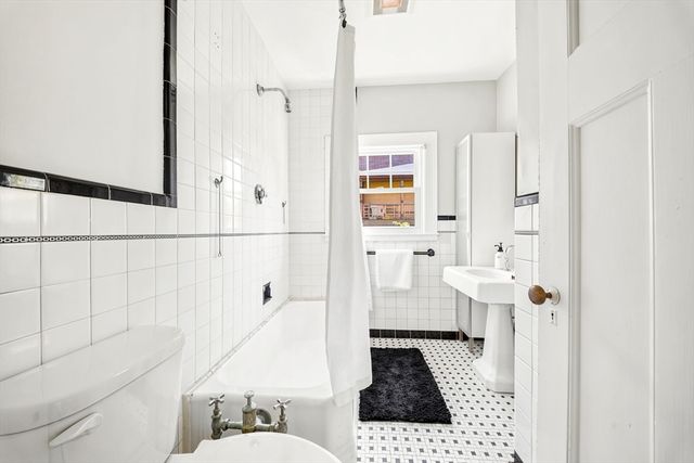 42 Roslin St, Boston, MA 02124
