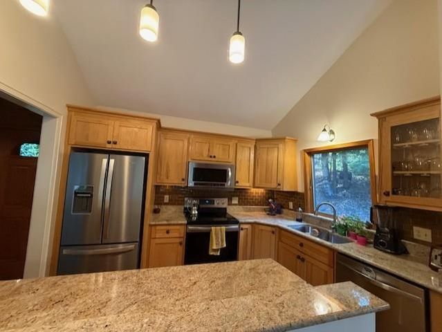 38 Pine Grove Road, Sunapee, NH 03782