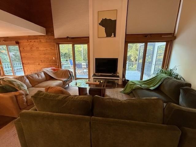 38 Pine Grove Road, Sunapee, NH 03782