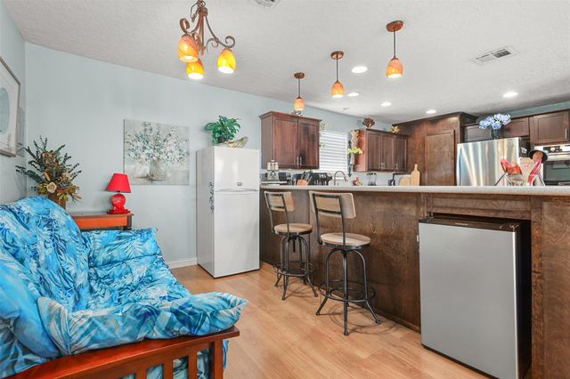 2306 Ave N, Dickinson, TX 77539