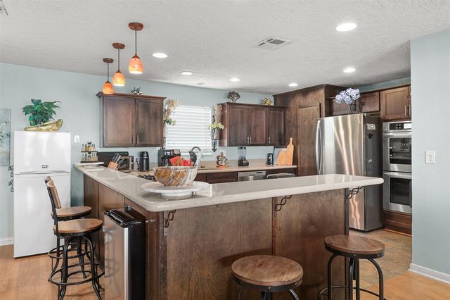 2306 Ave N, Dickinson, TX 77539