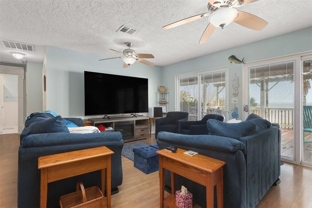 2306 Ave N, Dickinson, TX 77539