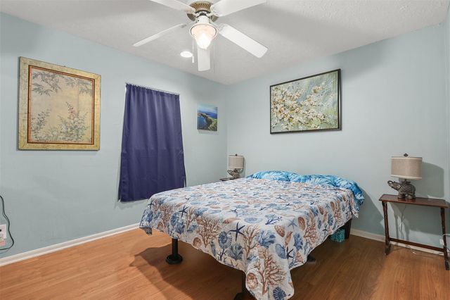 2306 Ave N, Dickinson, TX 77539