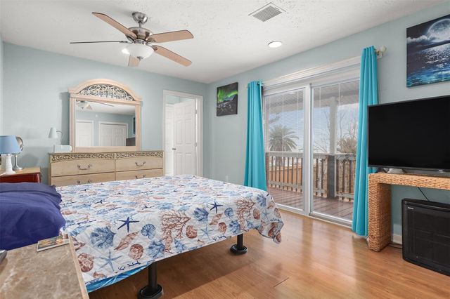 2306 Ave N, Dickinson, TX 77539