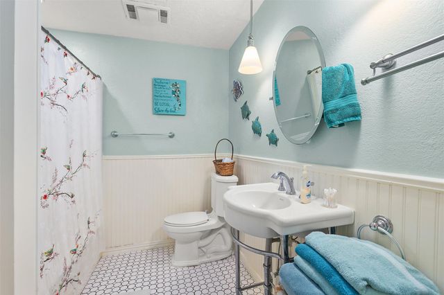 2306 Ave N, Dickinson, TX 77539