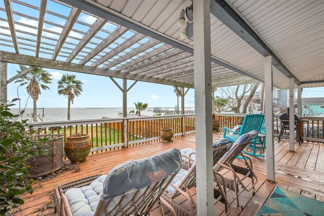 2306 Ave N, Dickinson, TX 77539