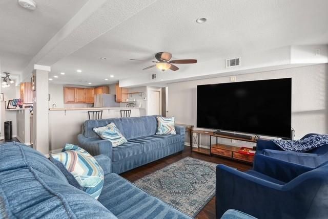 2306 Ave N, Dickinson, TX 77539