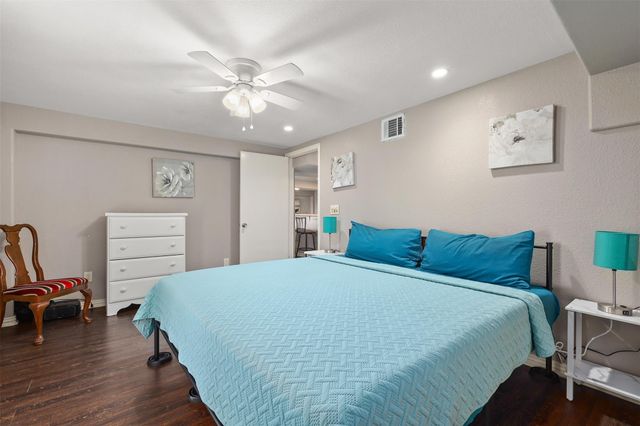 2306 Ave N, Dickinson, TX 77539