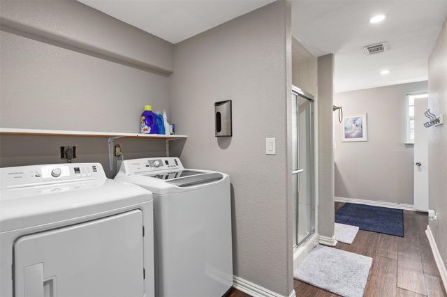 2306 Ave N, Dickinson, TX 77539