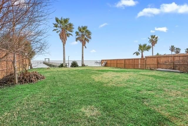 2306 Ave N, Dickinson, TX 77539