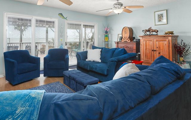 2306 Ave N, Dickinson, TX 77539