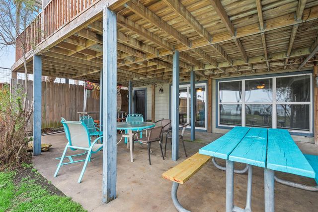 2306 Ave N, Dickinson, TX 77539