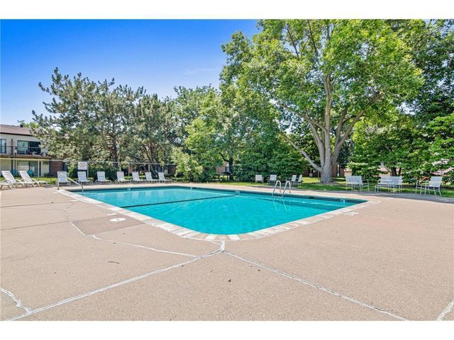 7300 York Avenue S 1083, Edina, MN 55435