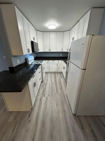 7300 York Avenue S 1083, Edina, MN 55435