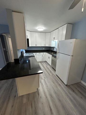 7300 York Avenue S 1083, Edina, MN 55435