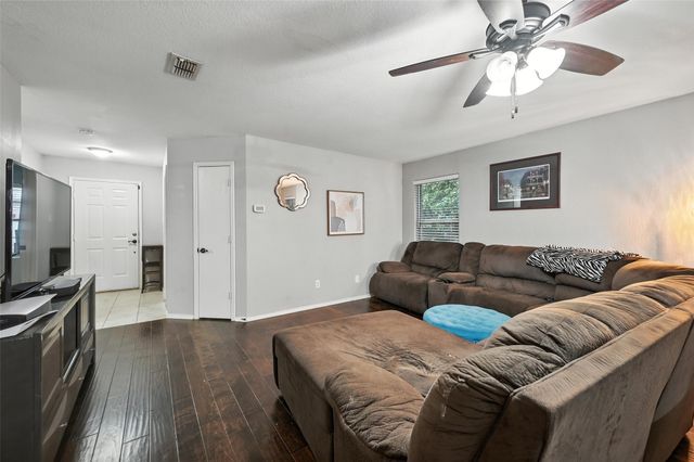 1217 Golden Sand Drive, Denton, TX 76210