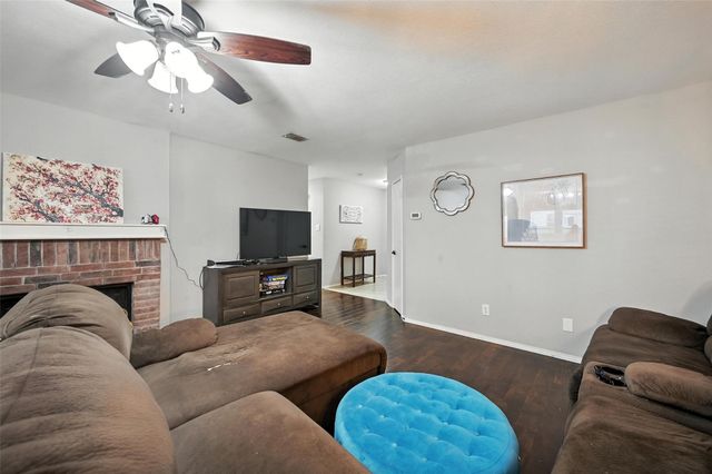1217 Golden Sand Drive, Denton, TX 76210