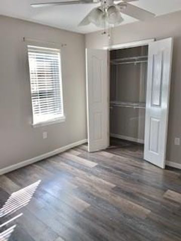 7434 W Lambuth Lane, Deer Park, TX 77536