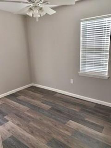 7434 W Lambuth Lane, Deer Park, TX 77536