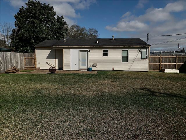 7434 W Lambuth Lane, Deer Park, TX 77536