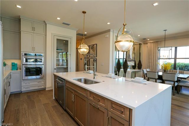 14727 Kingfisher LOOP, Naples, FL 34120