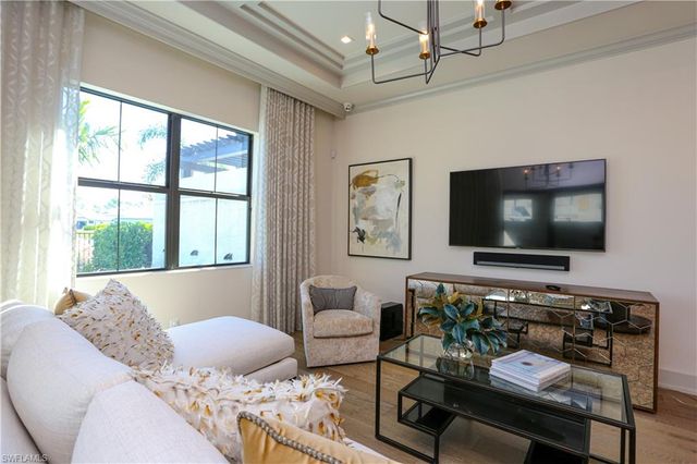 14727 Kingfisher LOOP, Naples, FL 34120