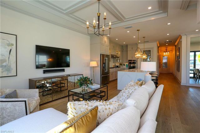 14727 Kingfisher LOOP, Naples, FL 34120