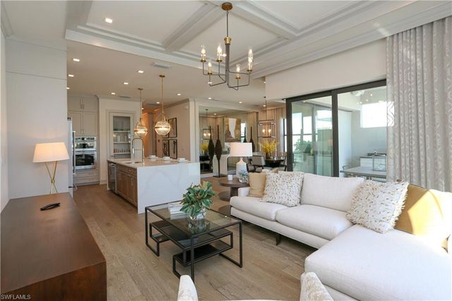 14727 Kingfisher LOOP, Naples, FL 34120