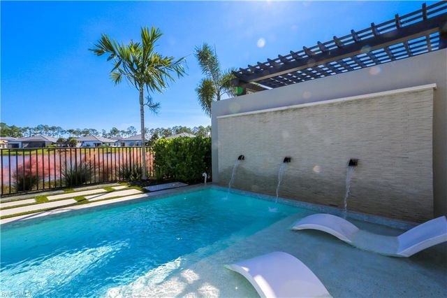 14727 Kingfisher LOOP, Naples, FL 34120