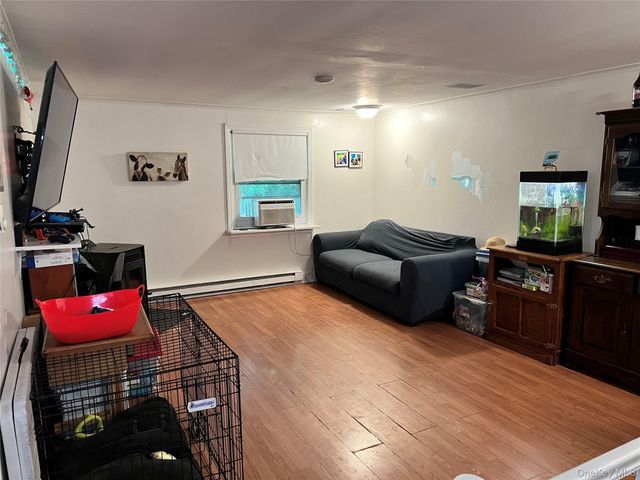 11 Primrose Path, Manorville, NY 11949