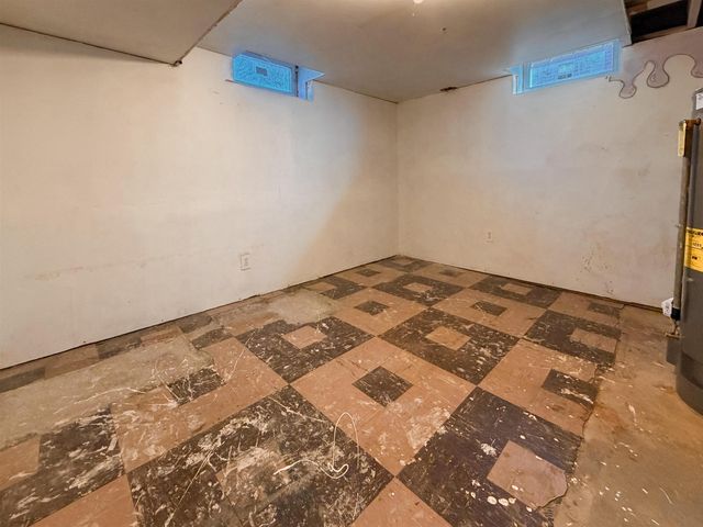 2202 E Blake St, Wichita, KS 67211