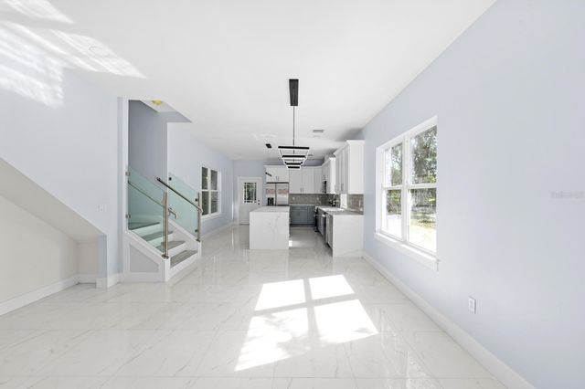 8119 N DAKOTA AVENUE, Tampa, FL 33604