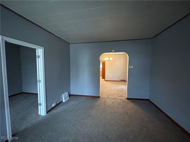 5715 Huss Avenue DOWN, Cleveland, OH 44105