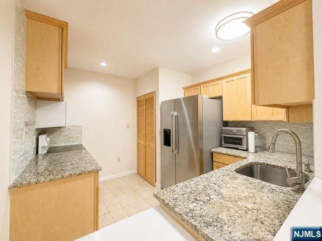 399 11th Street 205, Palisades Park, NJ 07650