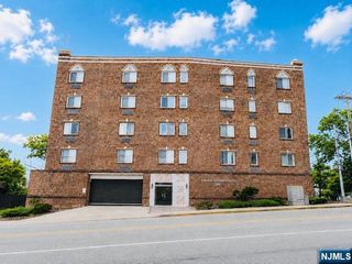 399 11th Street 205, Palisades Park, NJ 07650