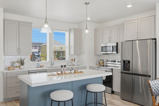 6148 W SOUTH JORDAN PKWY, South Jordan, UT 84009