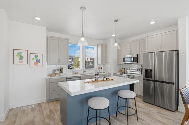 6148 W SOUTH JORDAN PKWY, South Jordan, UT 84009